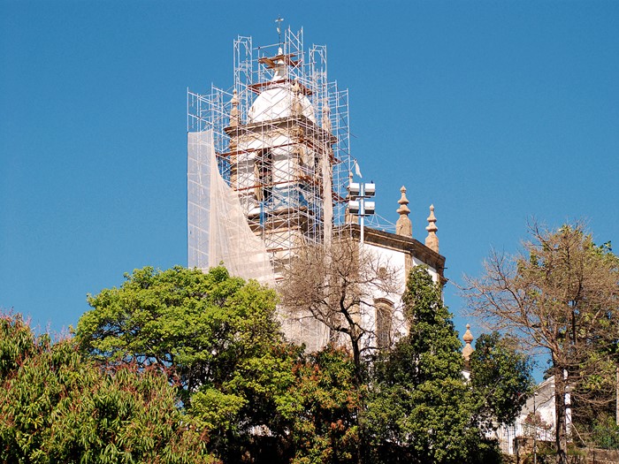 Obras de restauro da Igreja de Nossa Senhora da Glória do Outeiro